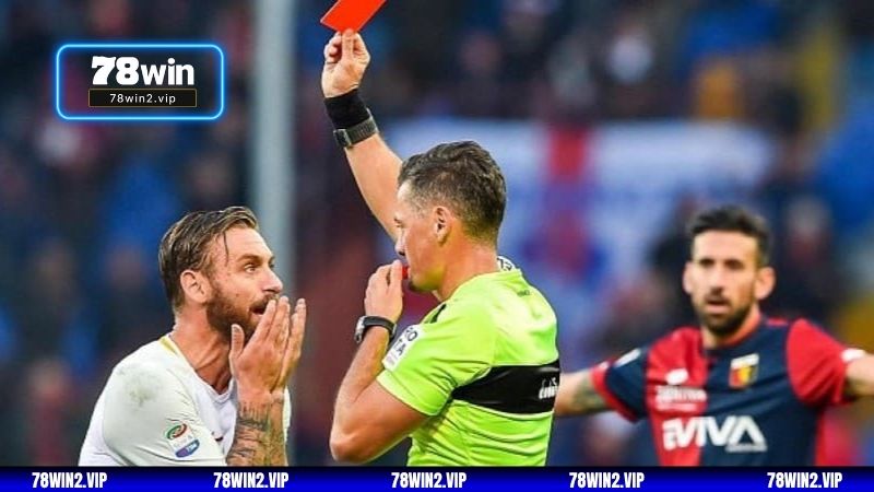 Cược thẻ đỏ - vàng: sắc màu căng thẳng trong mỗi trận cầu
